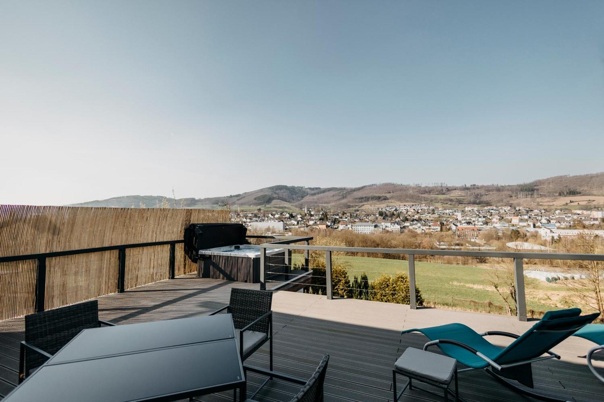 Traumwohnung Mit Sauna, Whirlpool & Wunderschoener Aussicht Plettenberg Exteriér fotografie